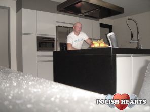 lubie czasami pichcic ale duzo sprzatania puzniej :)