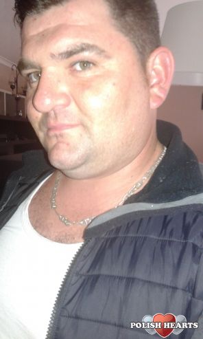  Robert . Mily  i s☺☺☺symoatycznt  facet.  Pogorz zaoraszam ☺☺☺     kochane.