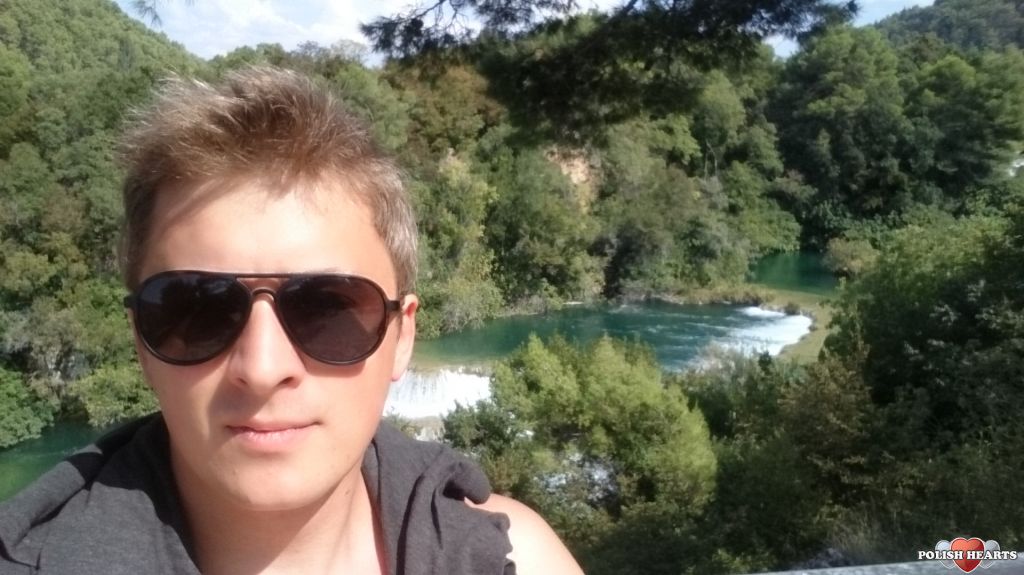 milionerzy serwisy randkowe za darmo wojskowy serwis randkowy